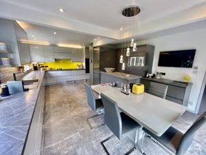 Photo 14- click for photo gallery